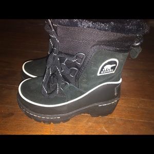 Size 9 toddler sorel boots new without box